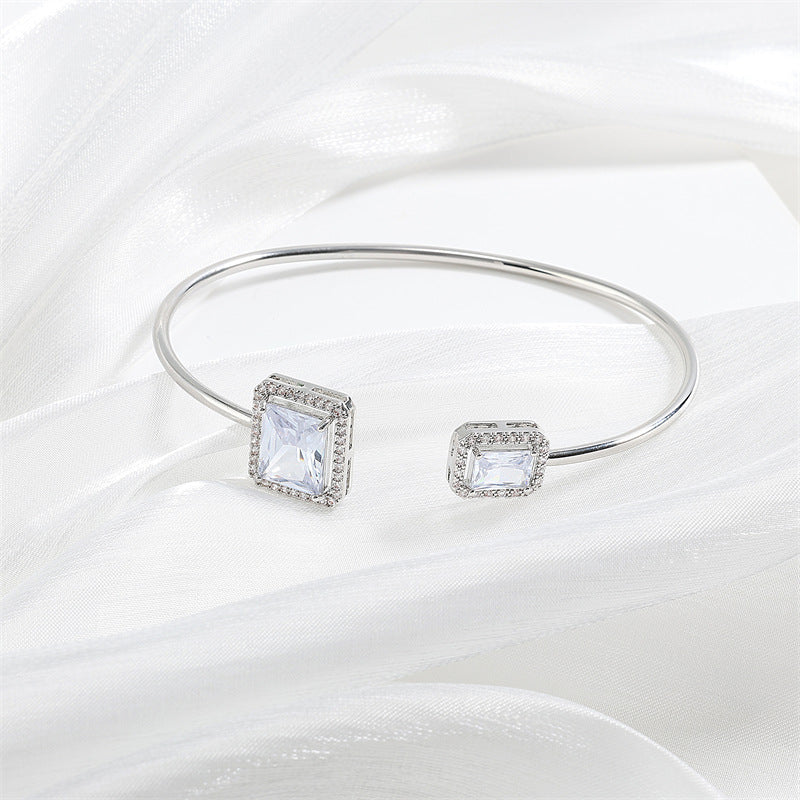 Women's Simple Bracelet Bracelet High-grade Water Drop Inlaid Women's Square Diamond - Norellé