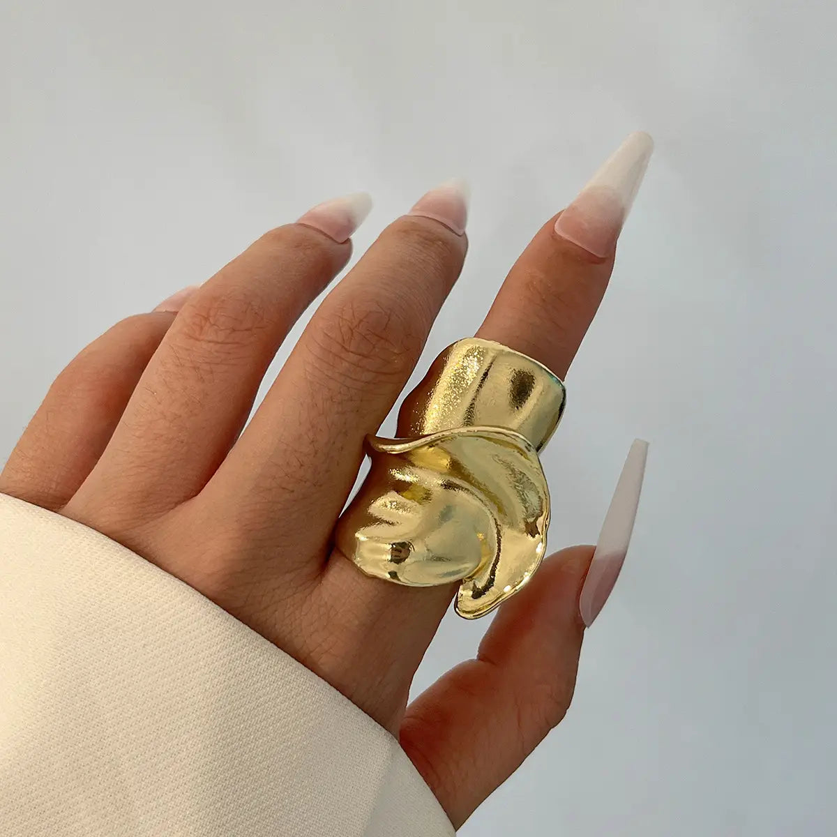 Ornament Hip Hop Style Irregular Glossy Twisted Ring