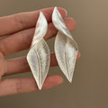 Niche Metal Folding Leaf Earrings - Norellé