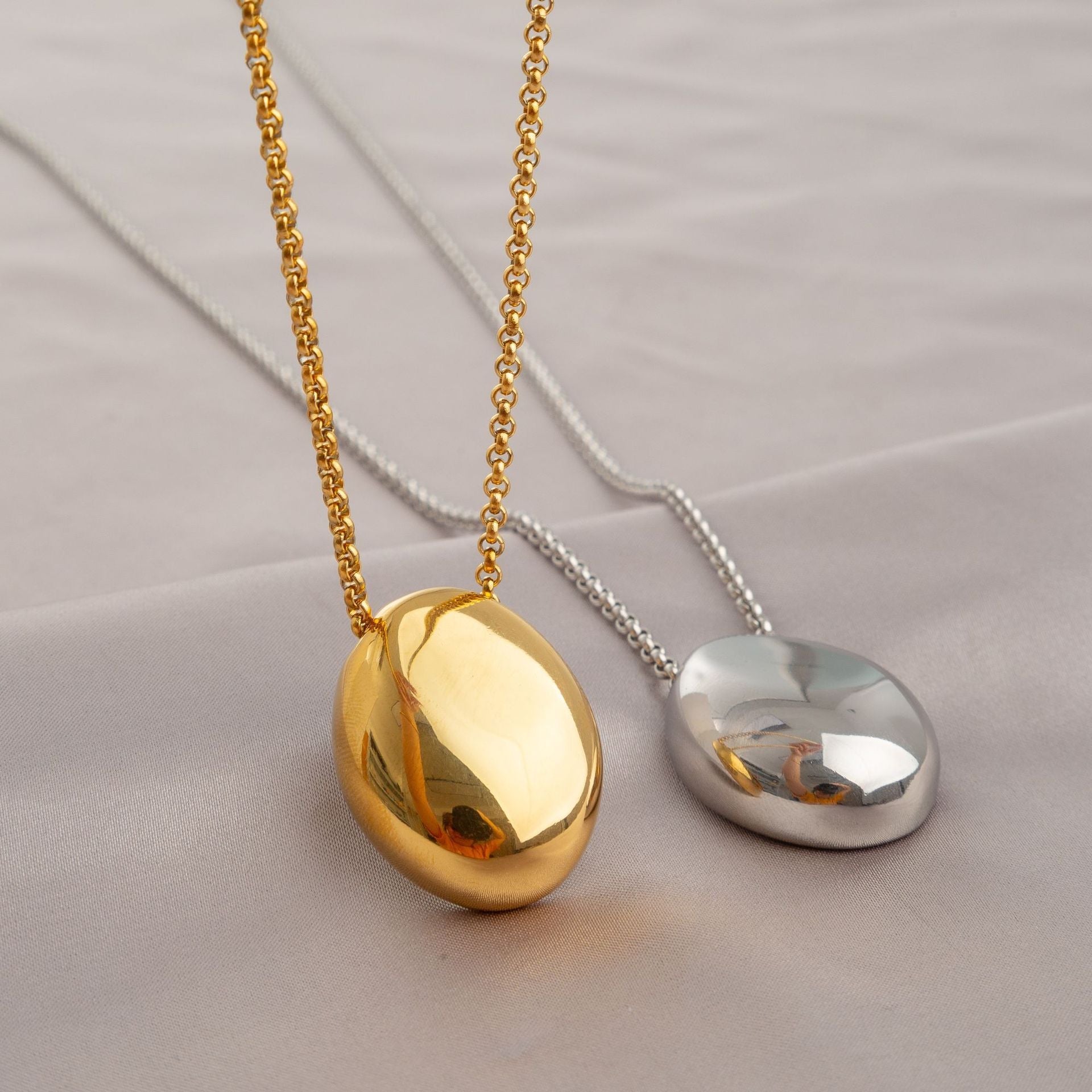 Titanium Steel Oval Pendant Necklace For Women Light Luxury Minority - Norellé