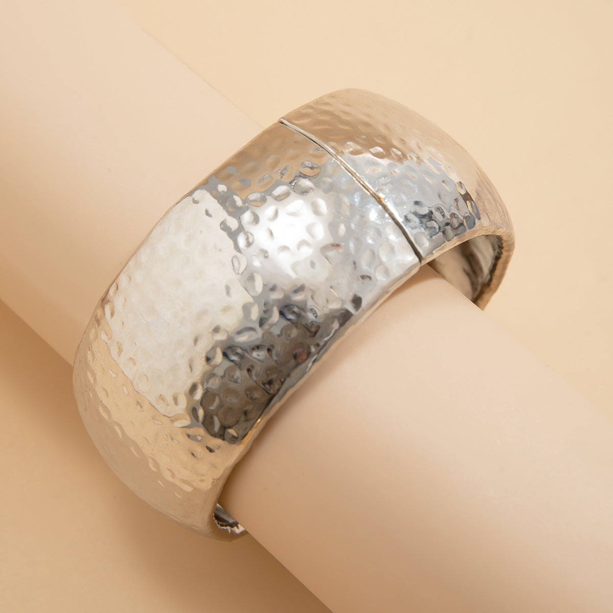 Exaggerated Glossy Square Notched Irregular Bracelet - Norellé