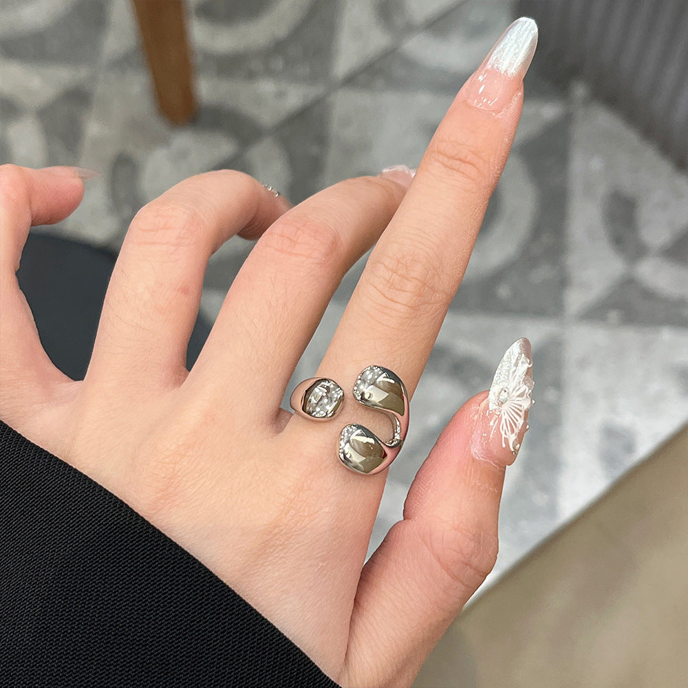 Simple High-grade Silver Metal Bow Ring Women - Norellé