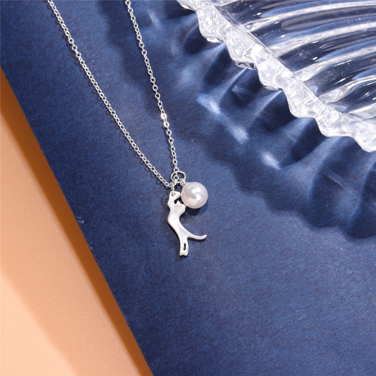Cute Fashion Brushed Kitty Pearl With Clavicle Chain Necklace - Norellé