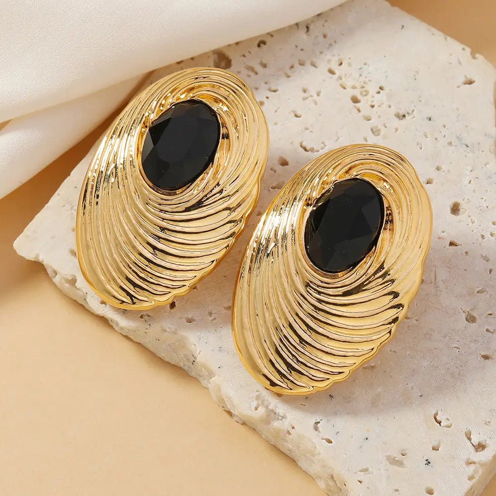 Women’s Vintage Court Style Cocoon-shaped Oval Earrings
