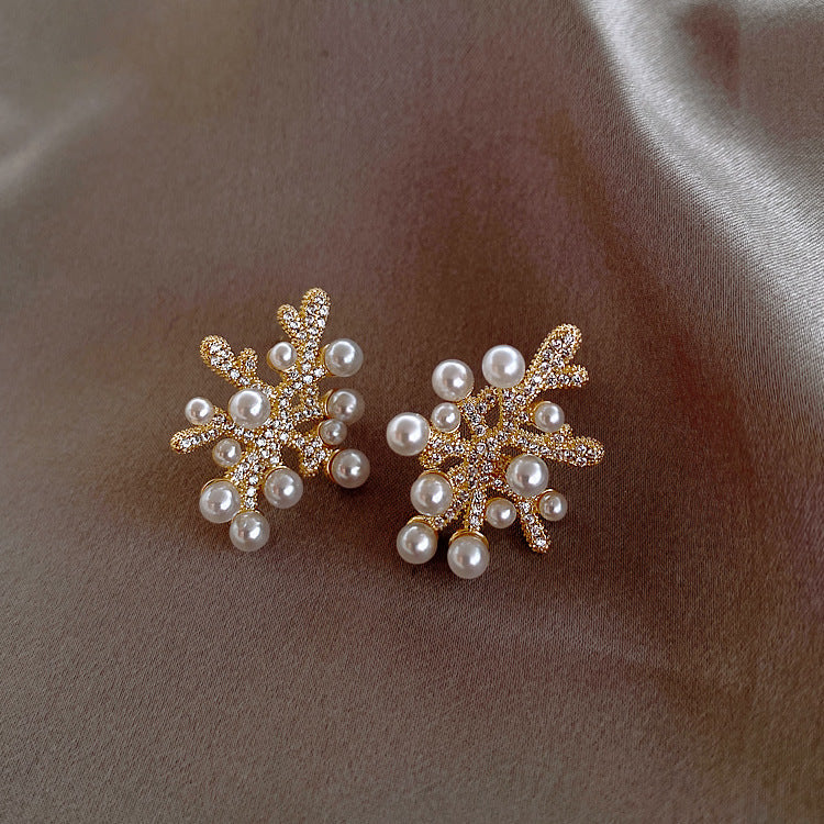 Sterling Silver Needle Temperament Special Interest Light Luxury Cold Coral Pearl Stud Earrings - Norellé
