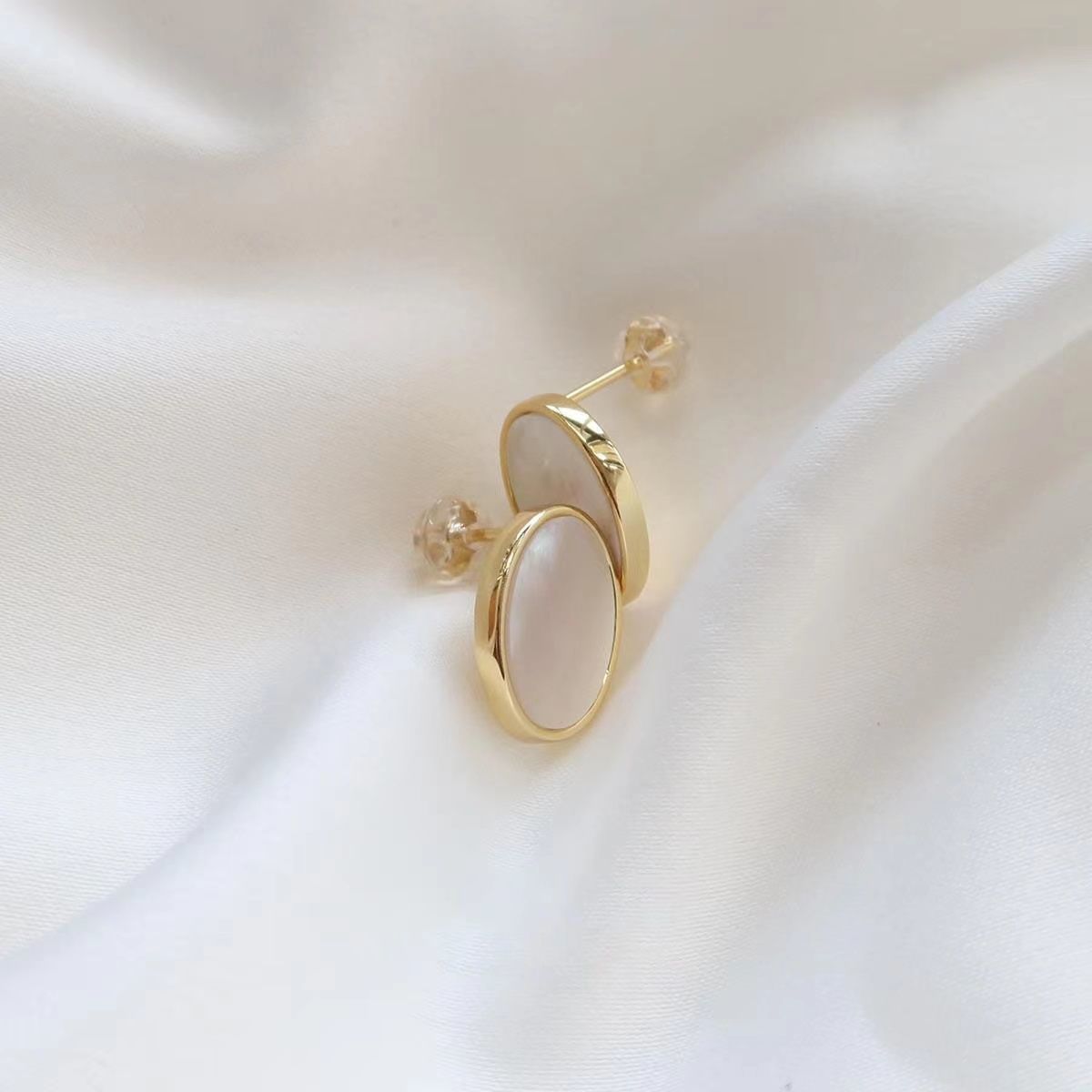 Natural White Shell Stud Earrings Silver Plated For Women - Norellé