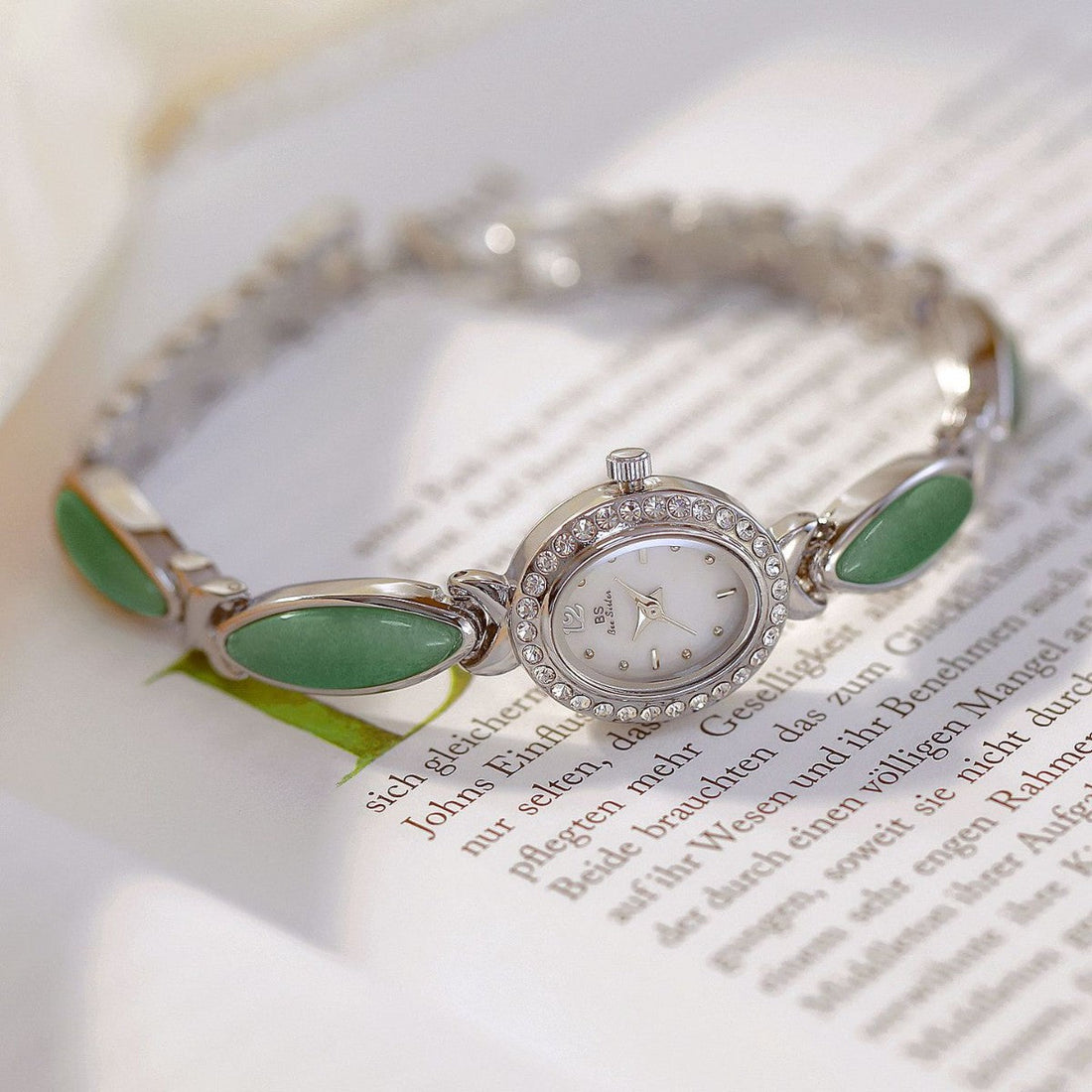 Natural Dongling Stone Hetian Jade Live Premium Chain Watch - Norellé