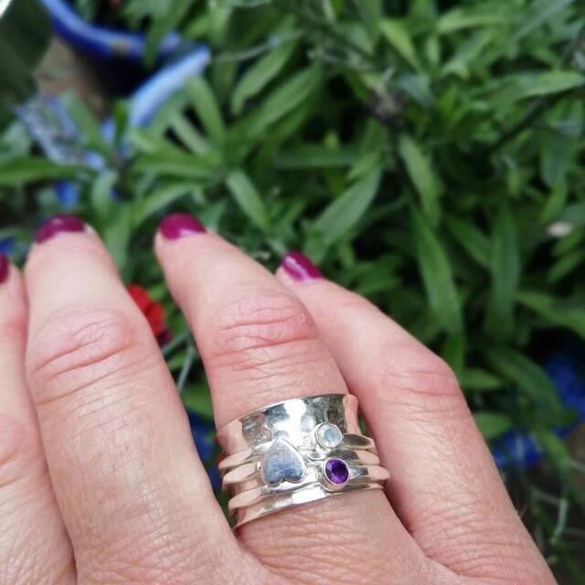 Soul Heart-dependent Diamond-embedded Rotatable Love Heart-shaped Ring - Norellé