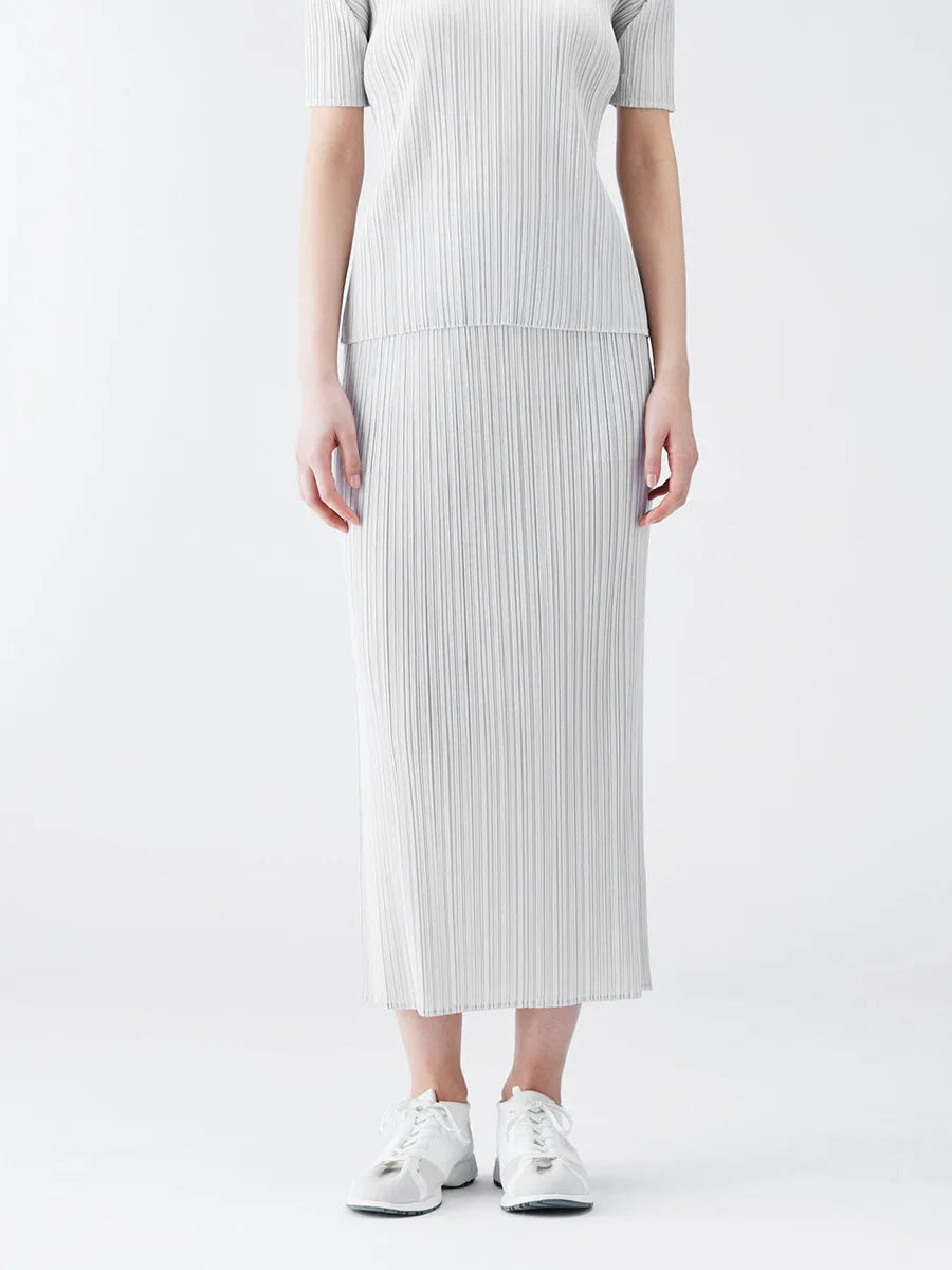 Pleated Hip Hugging Slim Half Skirt