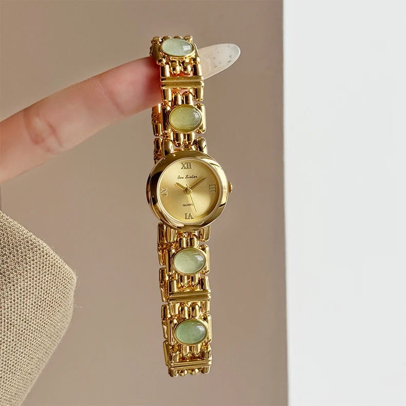 Women Watch Shell High Quality Bracelet Quartz Wristwatch