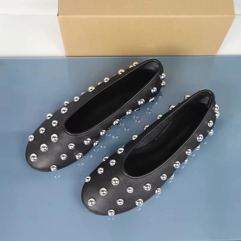 Retro Black Rivet Ladies Ballet Flats Soft Leather Round Toe
