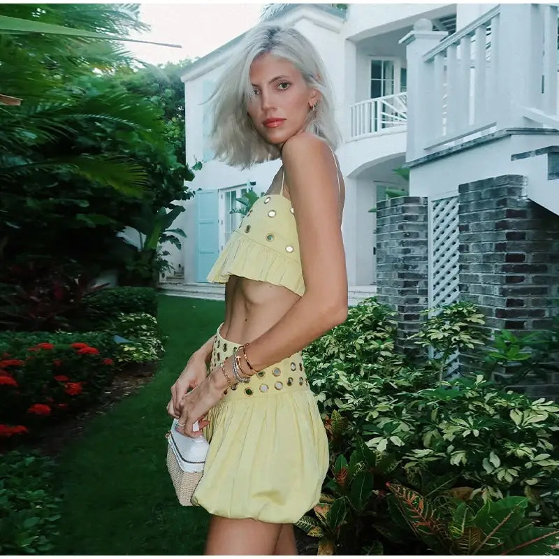 Women Metal Hollow Pleated Suspender Skirt Suit