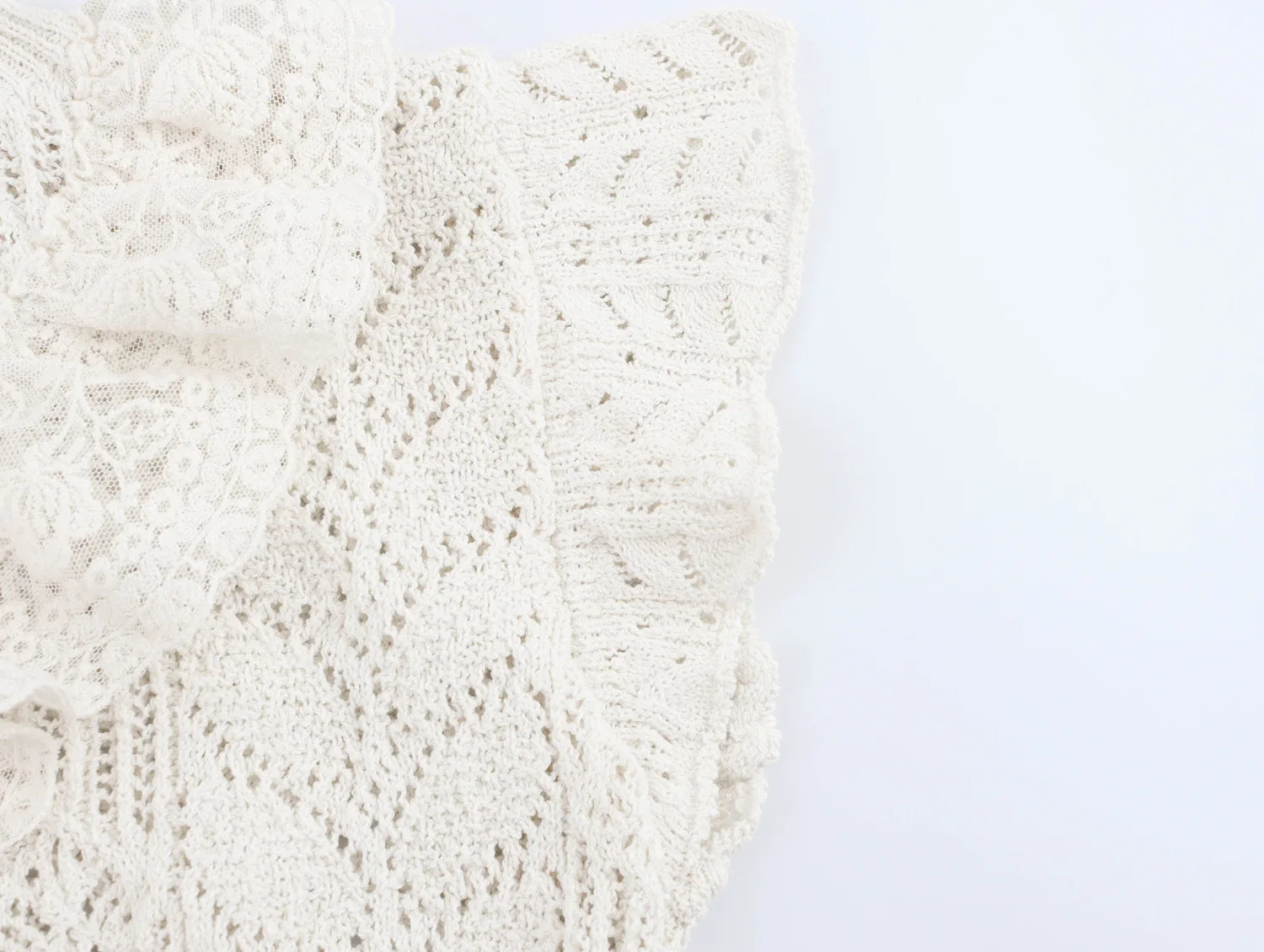 Women’s Hollow Out Knit Blouse Ruffled Round Neck Short Sleeves