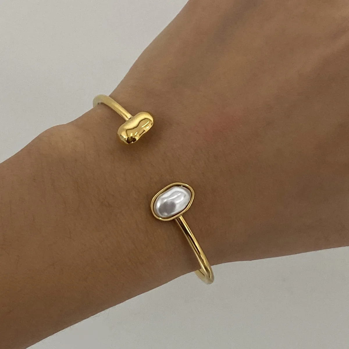 Oval Pearl Bangle Bracelet For Everyday