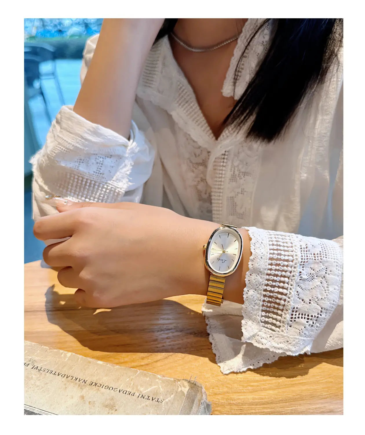 Women’s Watch With Gold Bracelet Vintage & Luxury Ins Style