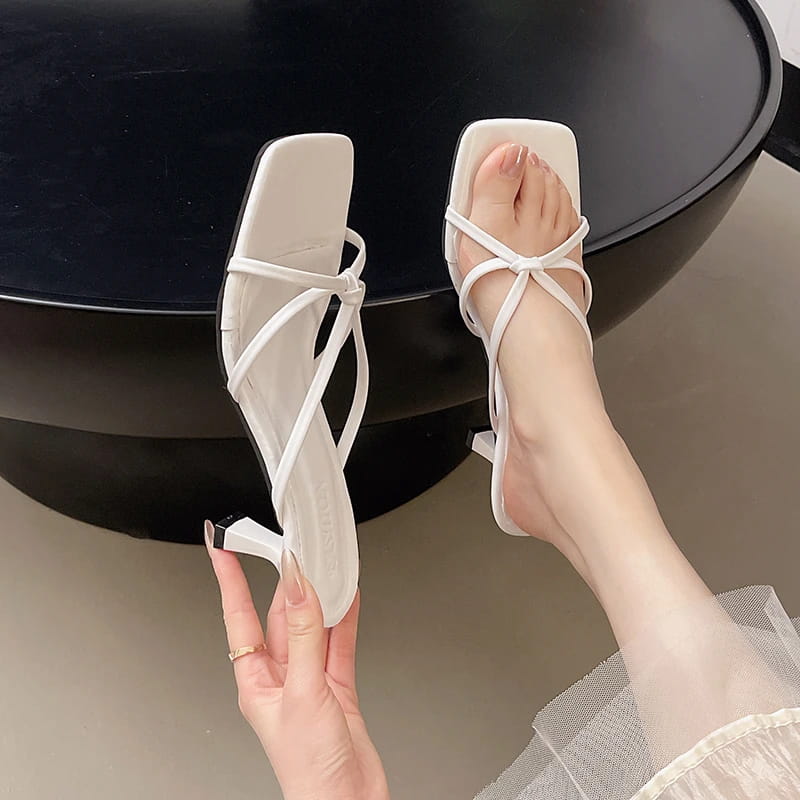 Square Head Open-toed Women’s Slippers