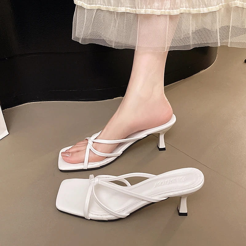 Square Head Open-toed Women’s Slippers