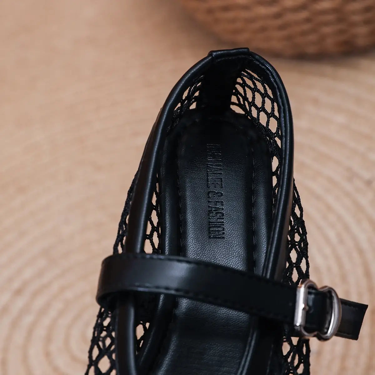 Women’s Flat Shoes