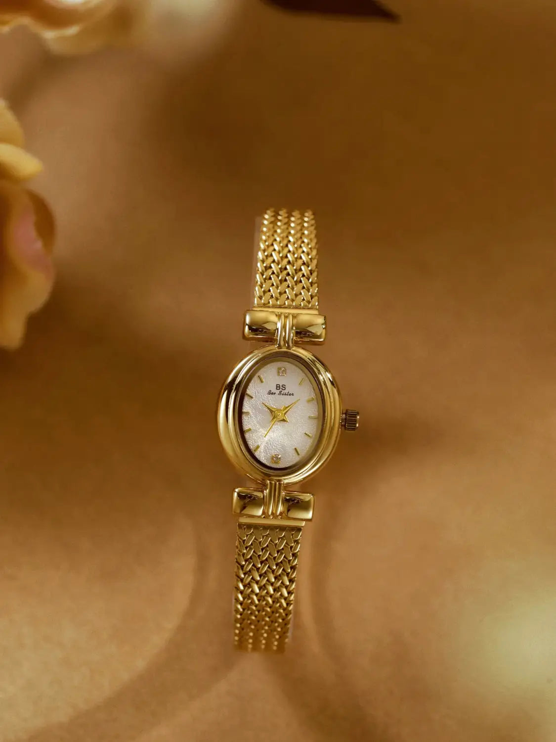 Ladies Watch Vintage Luxury High Quality Gold Oval Small Wrist