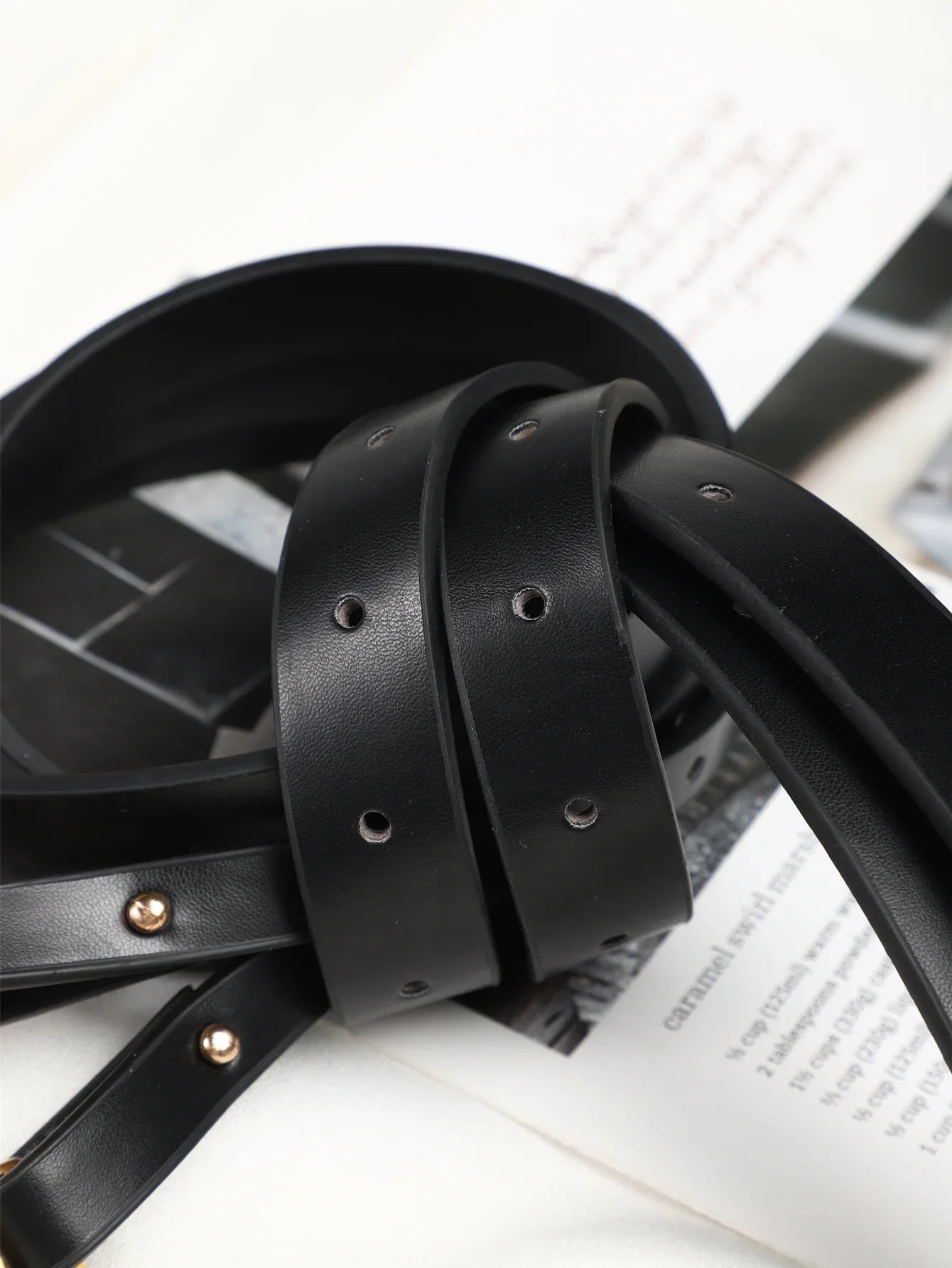 Versatile Horseshoe Buckle Decoration Belt