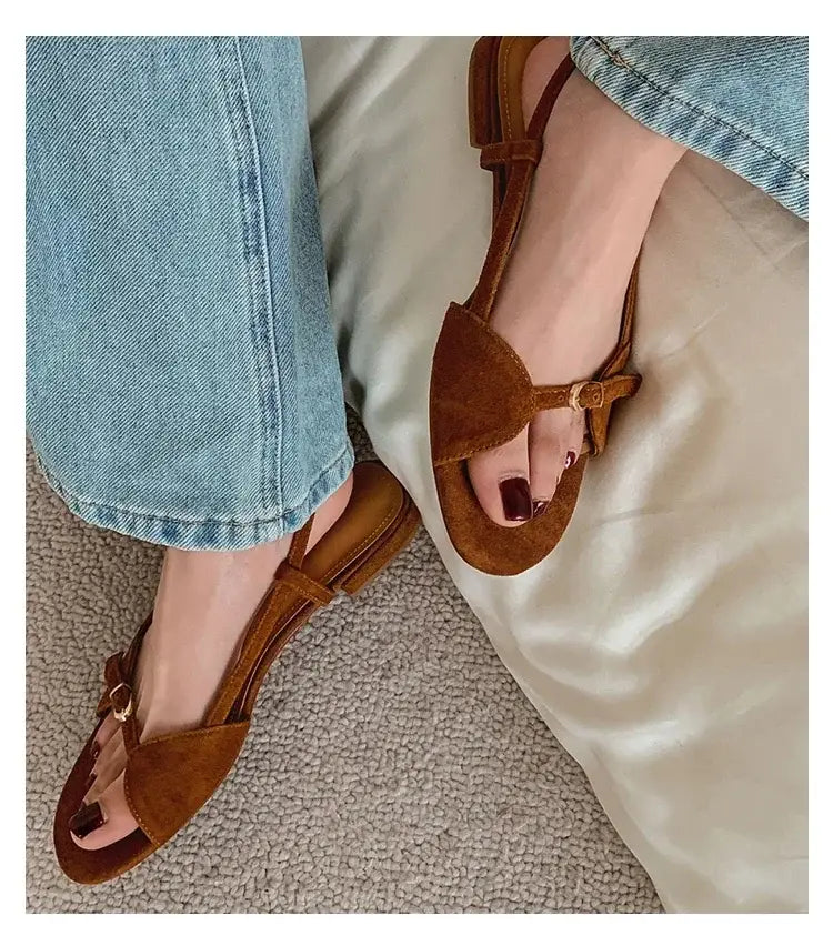 Vintage Line Flat Sandals