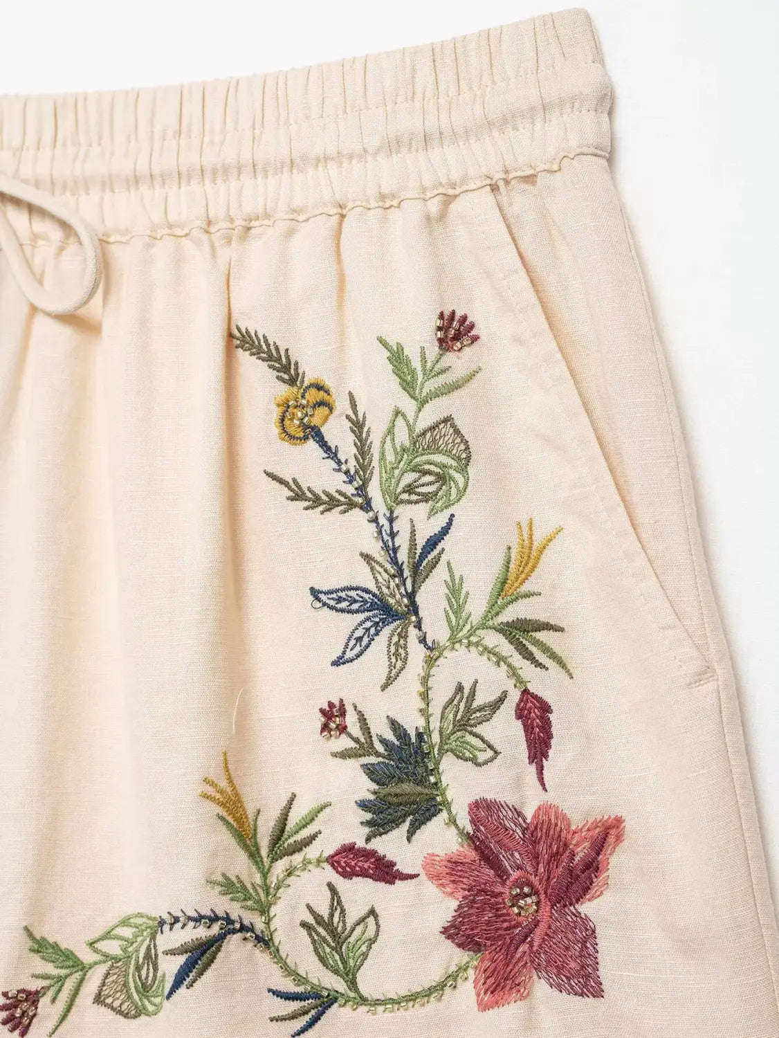 Women’s Casual Retro Flower Embroidered Lace Camisole Top with Versatile Mid-waist Shorts