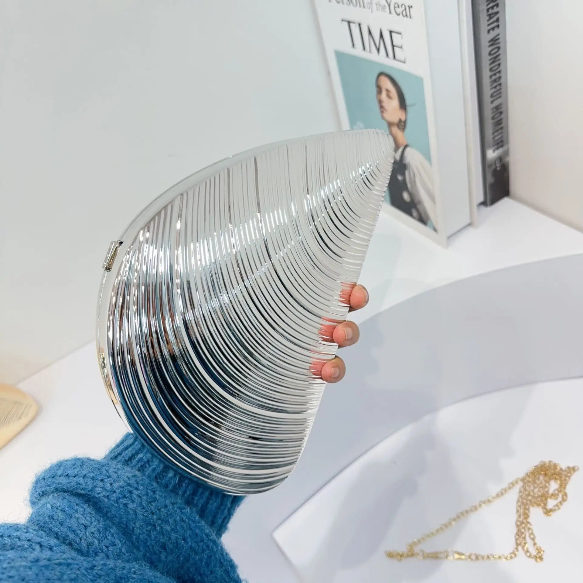 Retro Golden Silver Metal Large Shell Acrylic Bag