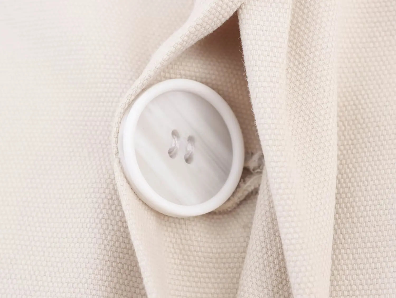 Women’s Loose Texture Blazer Lapel Long Sleeves Patch Pockets Hidden Button Slit Hem Jacket