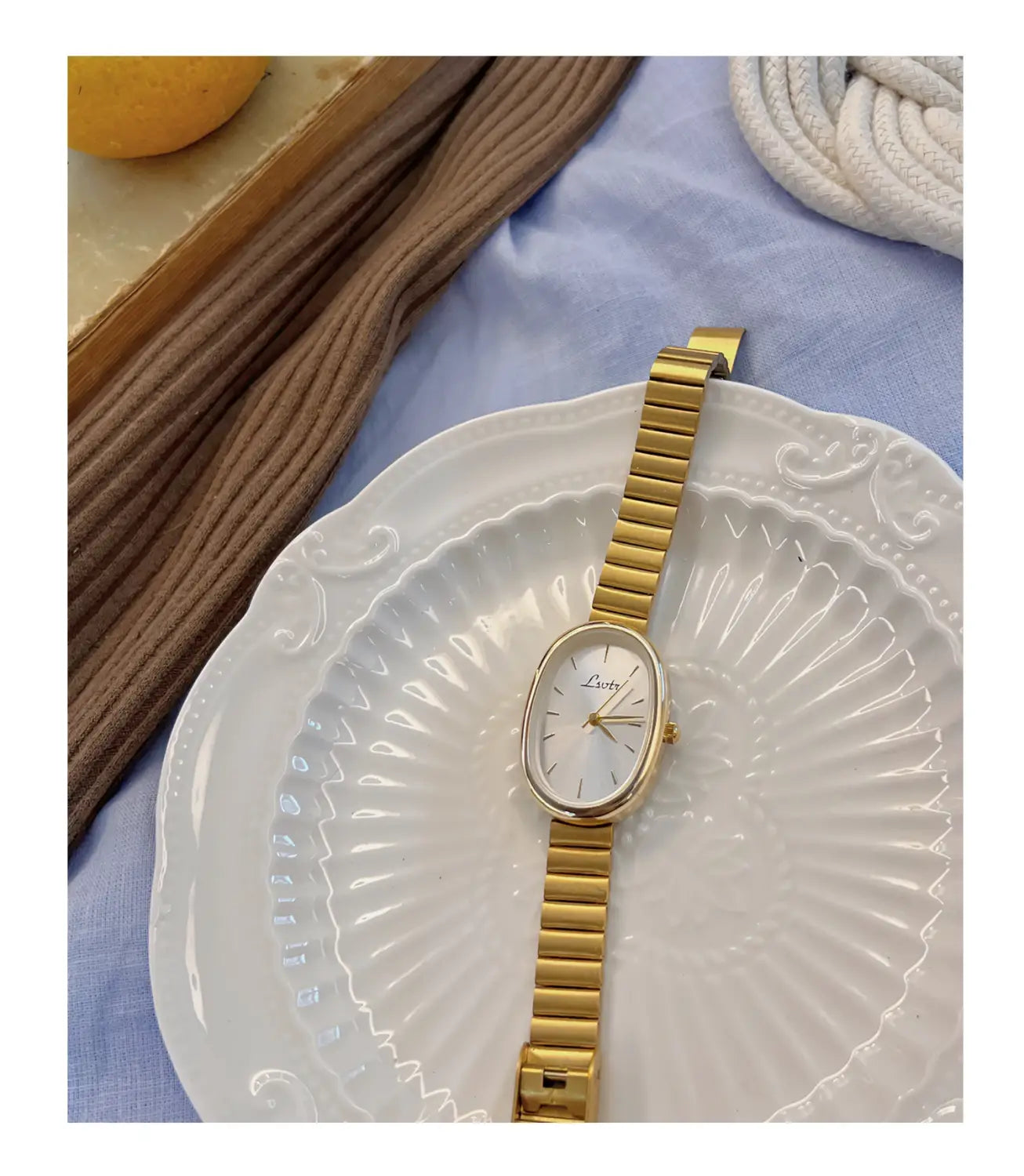 Women’s Watch With Gold Bracelet Vintage & Luxury Ins Style
