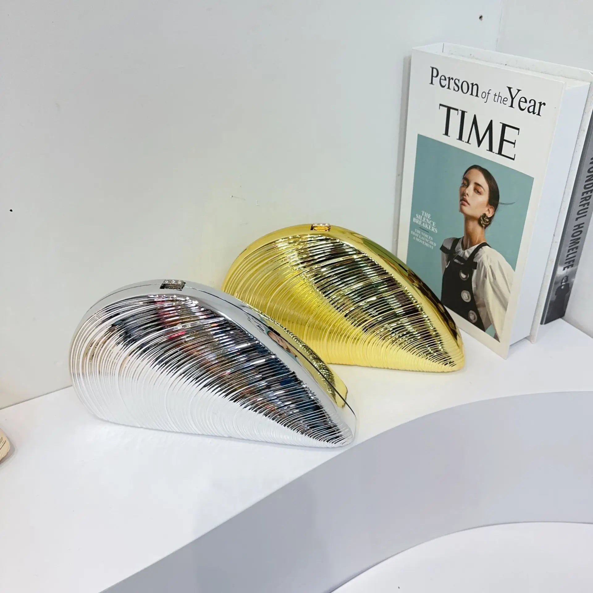 Retro Golden Silver Metal Large Shell Acrylic Bag