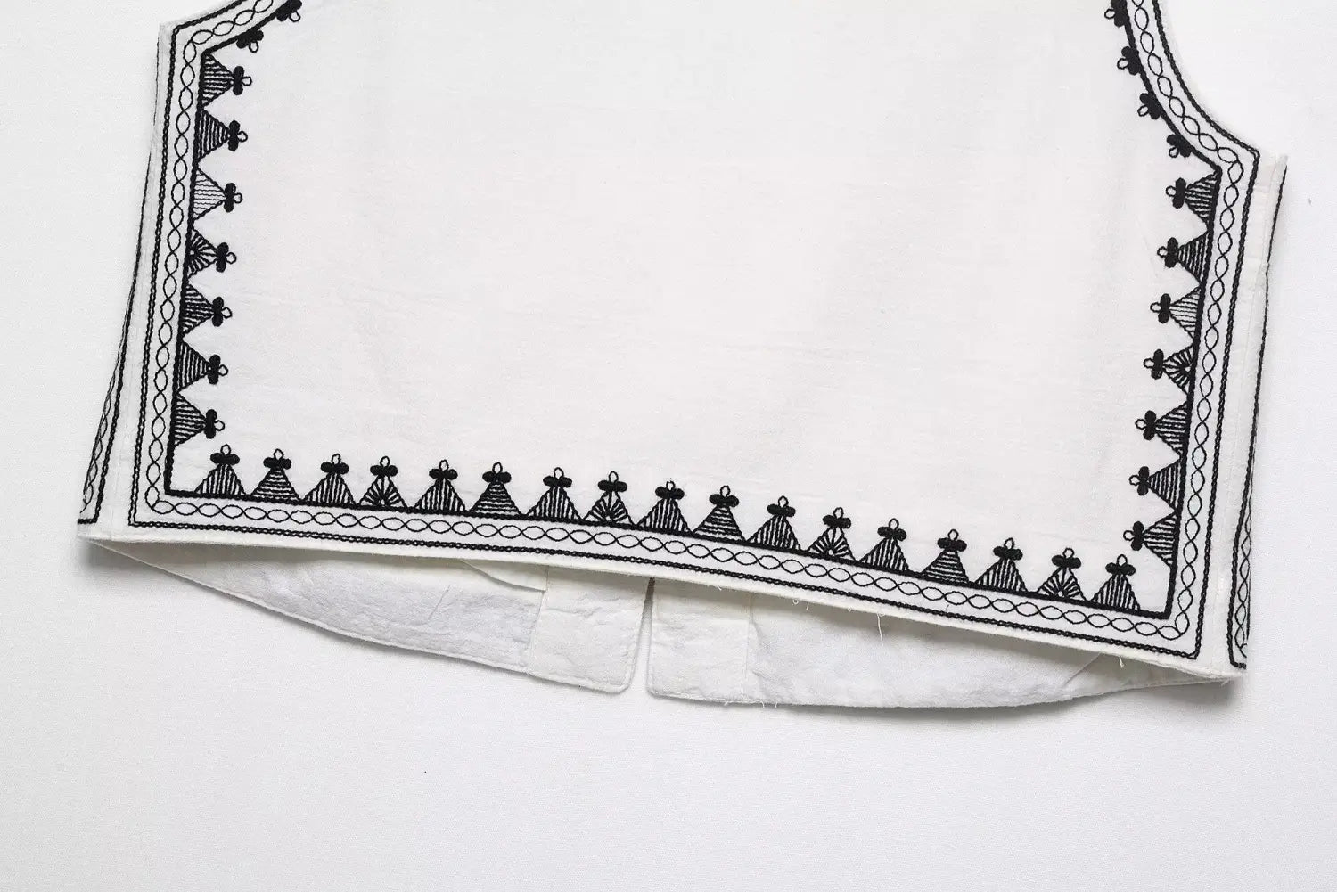 Women’s Casual Embroidered V-neck Vest With Wide-leg Shorts