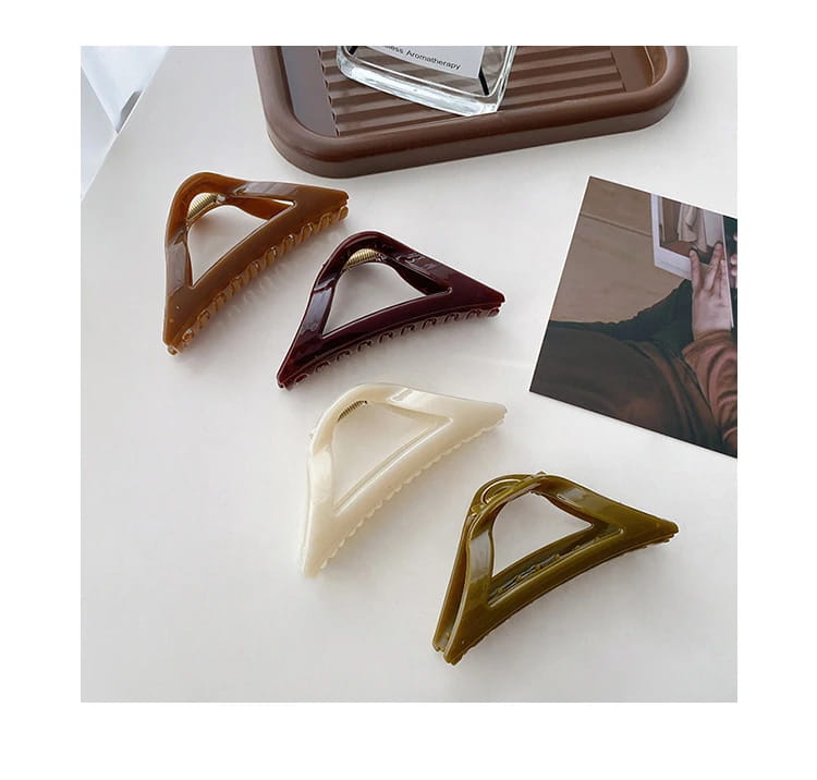 Big Triangle Hairpin