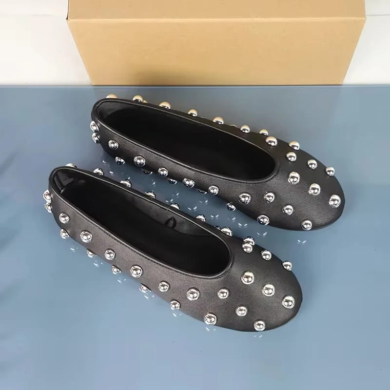 Retro Black Rivet Ladies Ballet Flats Soft Leather Round Toe