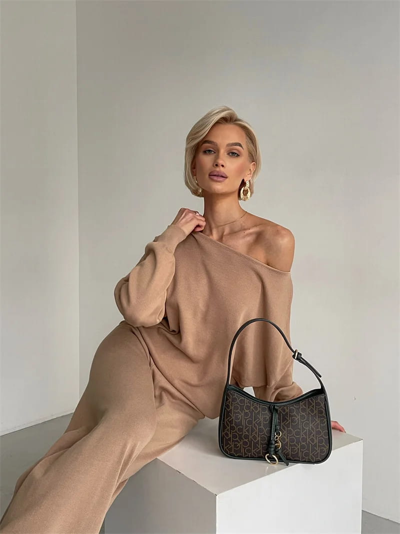 Elegant Winter Knit Pants Set Woman