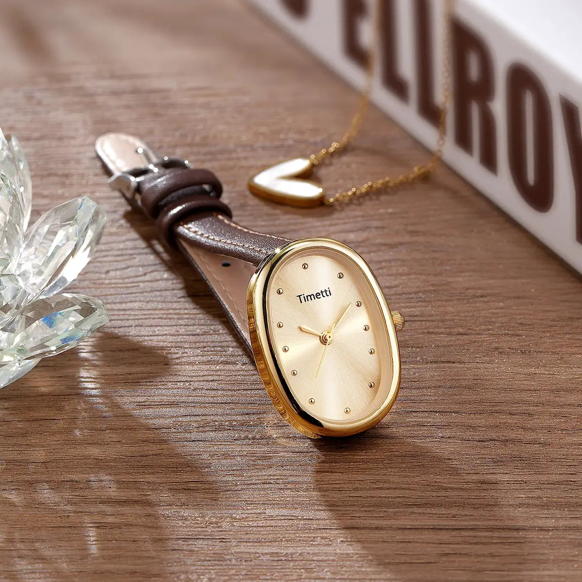 Women’s Literary Belt Casual Retro Small Square Quartz Watch