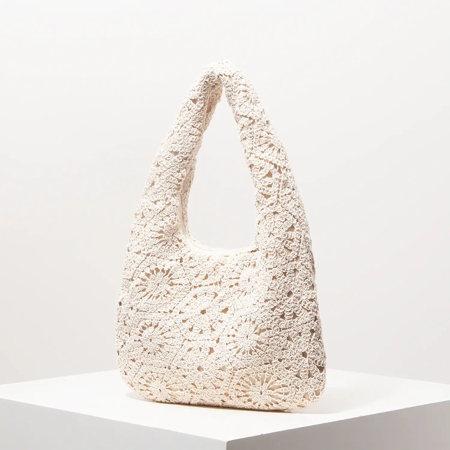 Pattern Hollow Woven Shoulder Bag