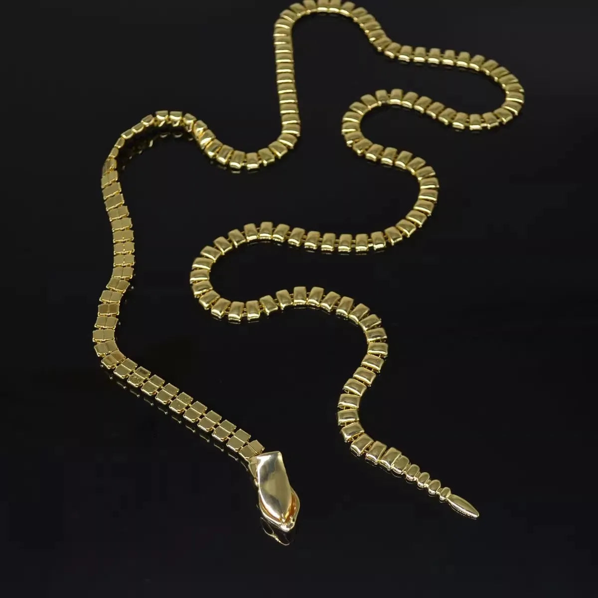 Vintage Metal Snake-shaped Buckle Belt