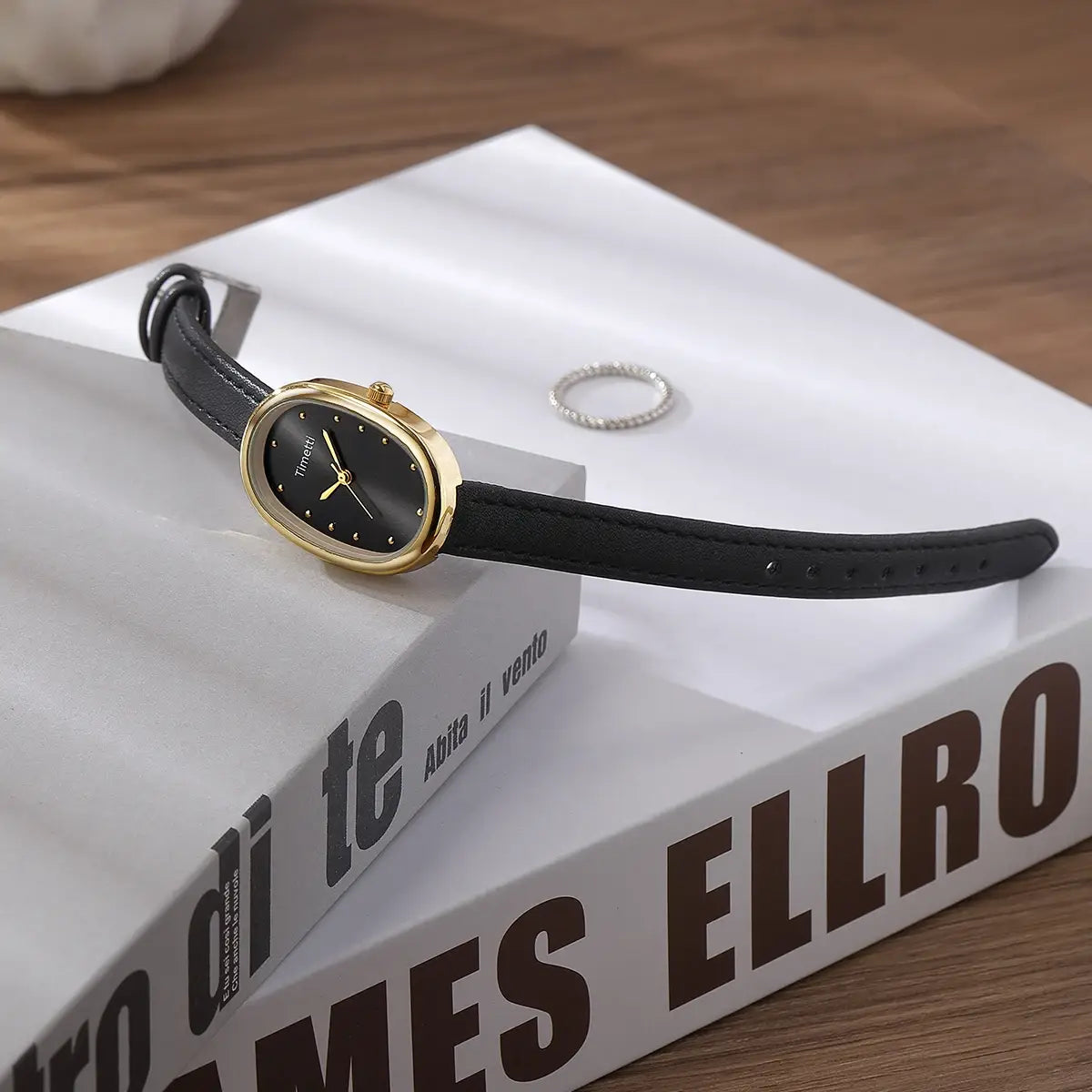 Women’s Literary Belt Casual Retro Small Square Quartz Watch