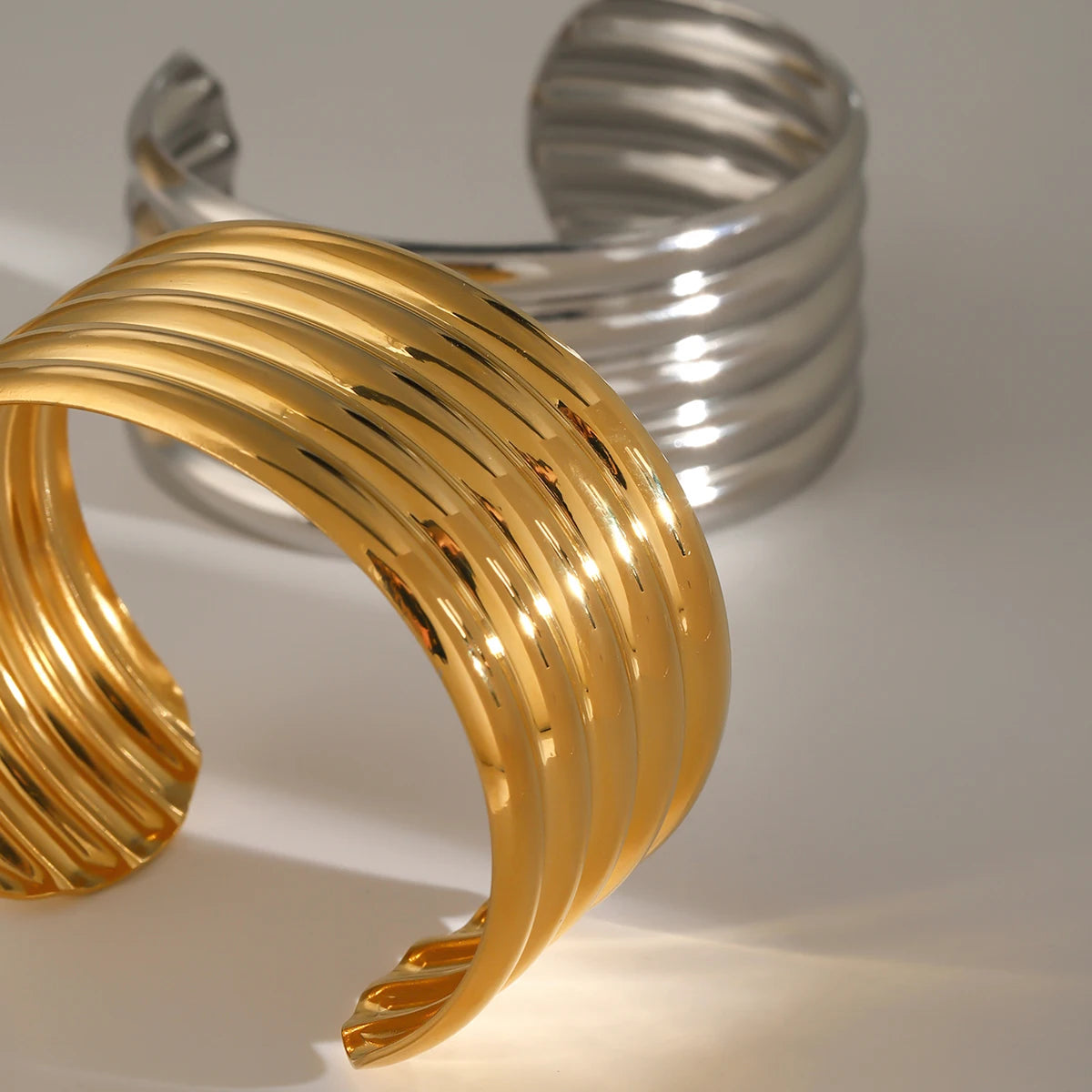 Stainless Steel Metal Ribbed Bangle Waterproof