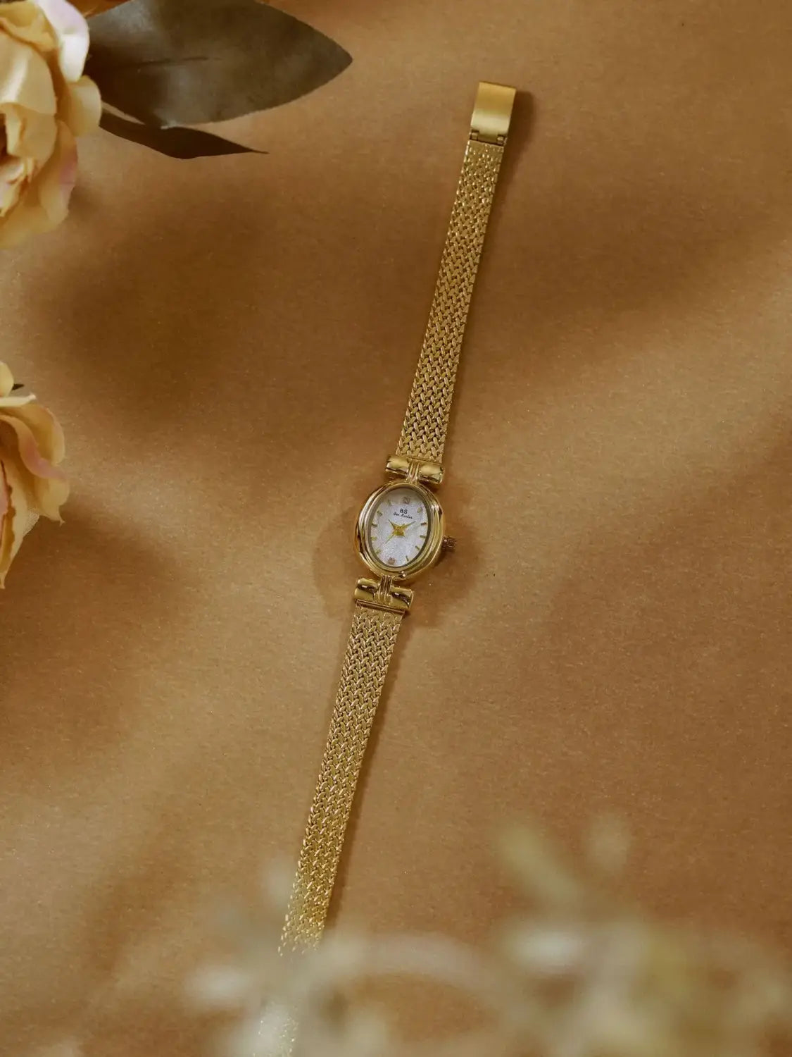 Ladies Watch Vintage Luxury High Quality Gold Oval Small Wrist