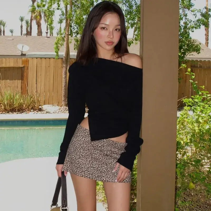 Inclined Shoulder Long Sleeve T-shirt Women