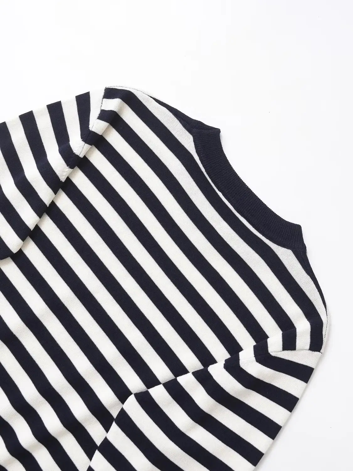 Women’s Round Neck Long Sleeve Striped Casual Loose Knitted Sweater