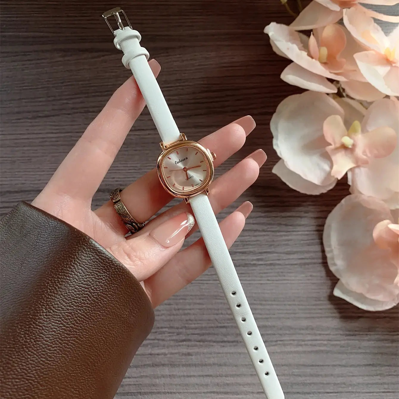 Square Exquisite Girls’ Watch Brown Strap Simple and Versatile