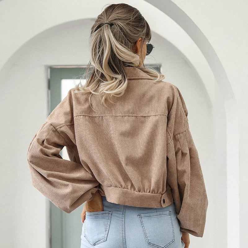 Herbstliche kurze Cordjacken 