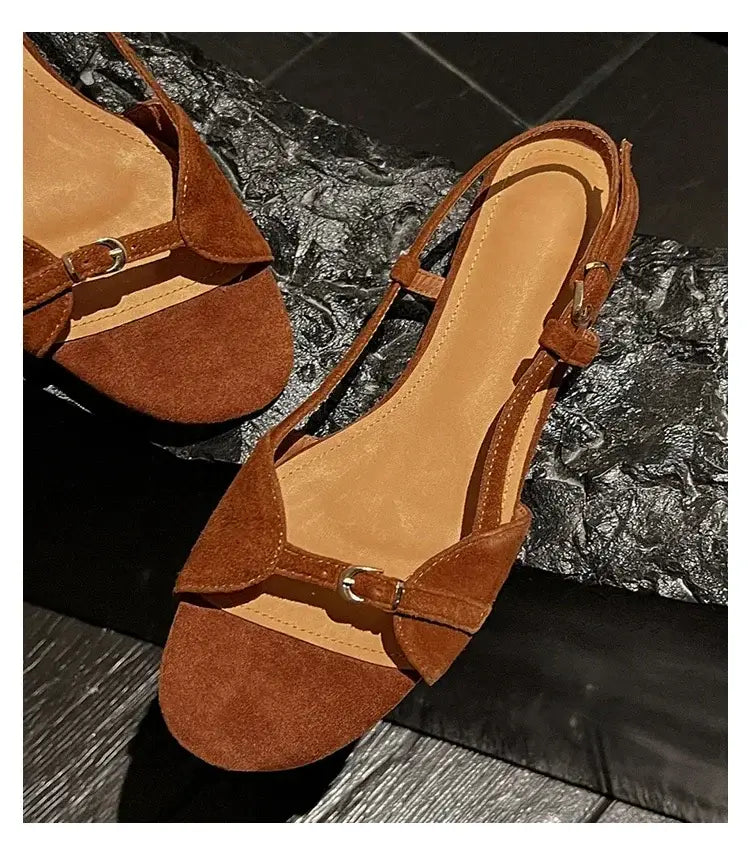 Vintage Line Flat Sandals