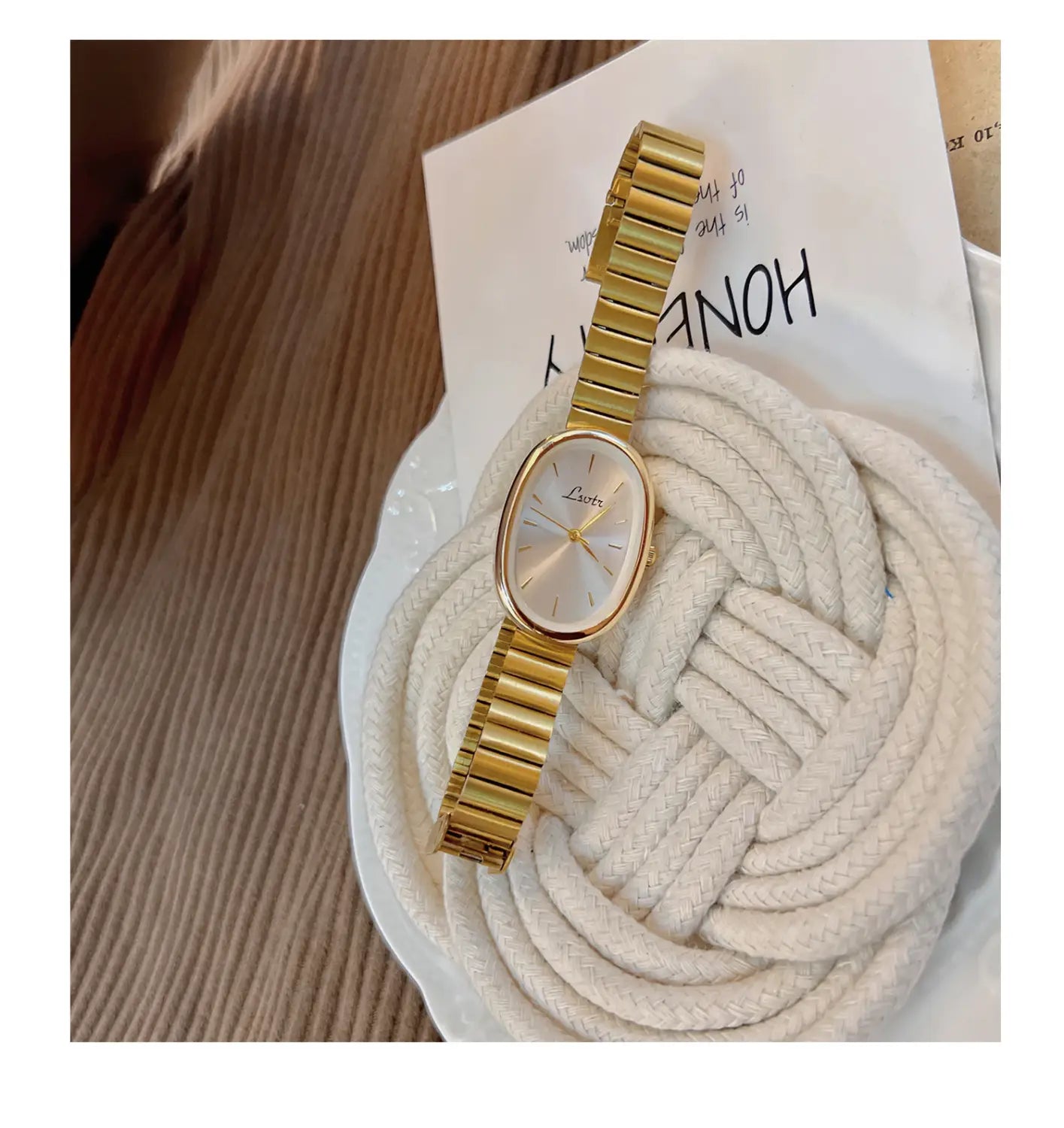 Women’s Watch With Gold Bracelet Vintage & Luxury Ins Style