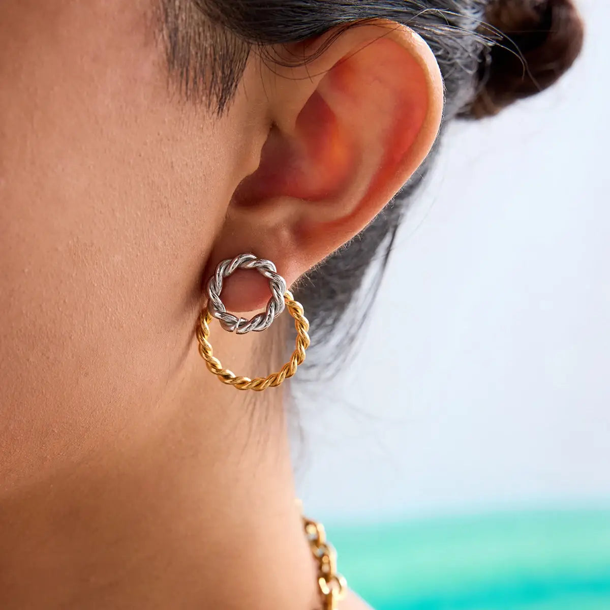 Minimalist Bicolor Oval Hollow out Connection Earrings