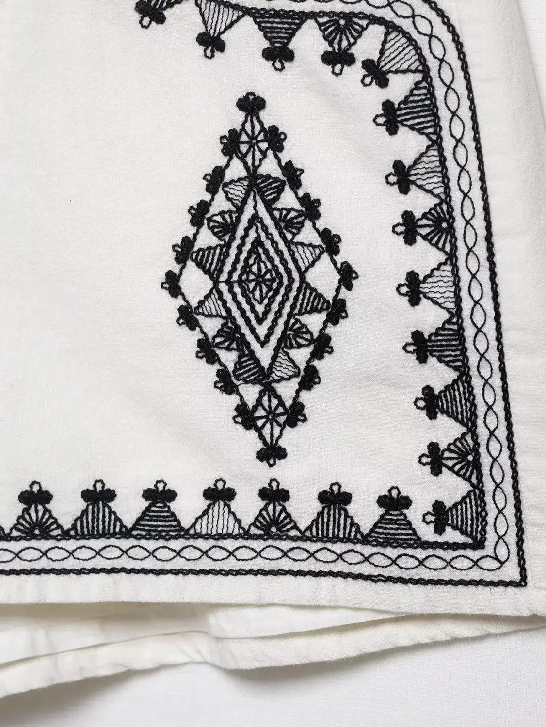 Women’s Casual Embroidered V-neck Vest With Wide-leg Shorts