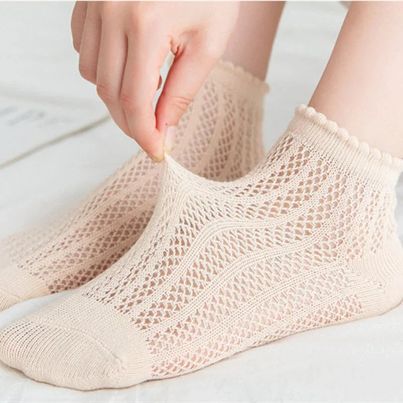 Modische, einfarbige Damensocken mit Aushöhlung und atmungsaktivem 