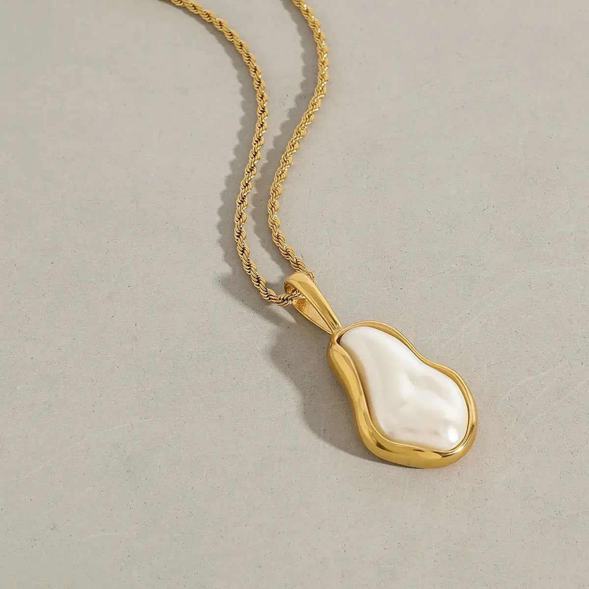 Pearl Necklace Irregular Geometric Pendant